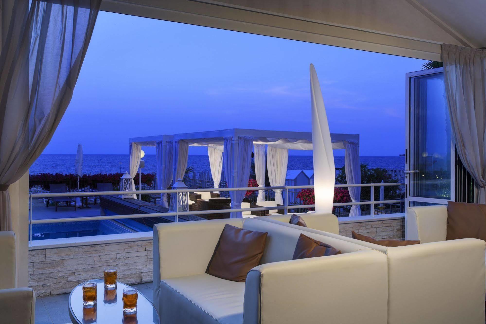 Victoria Frontemare Beach & Spa Hotel Jesolo Ngoại thất bức ảnh