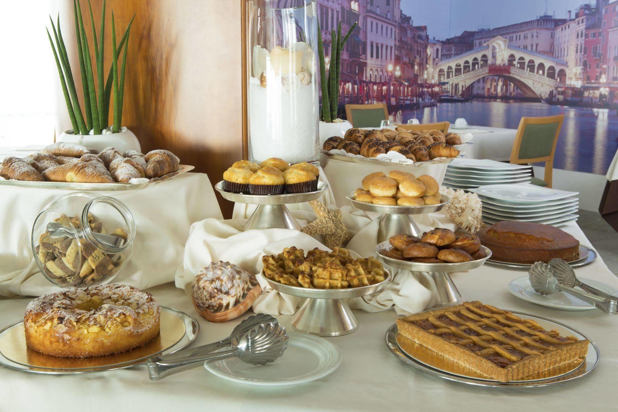 Victoria Frontemare Beach & Spa Hotel Jesolo Ngoại thất bức ảnh